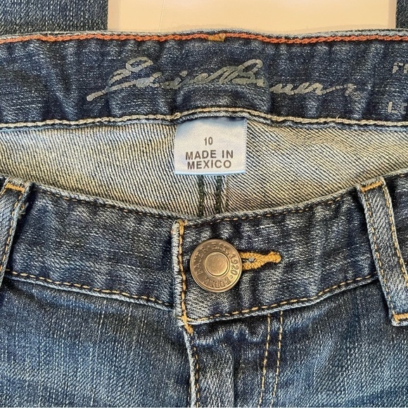 Eddie Bauer Curvy Bootcut Flare Stretch Dark Wash Women's Jeans; 10 - Picture 3 of 9